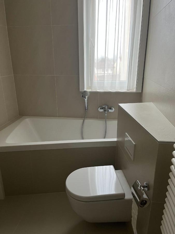 Luxusappartement Mit Garage Im Zentrum Wiener Neustadt Dış mekan fotoğraf